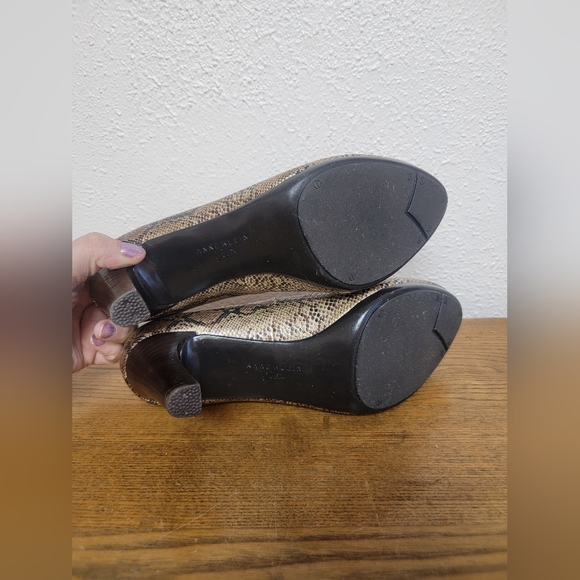 #7 Anne Klein iFlex Gold Snake Skin Round Toed Pump 8.5M - Picture 8 of 11